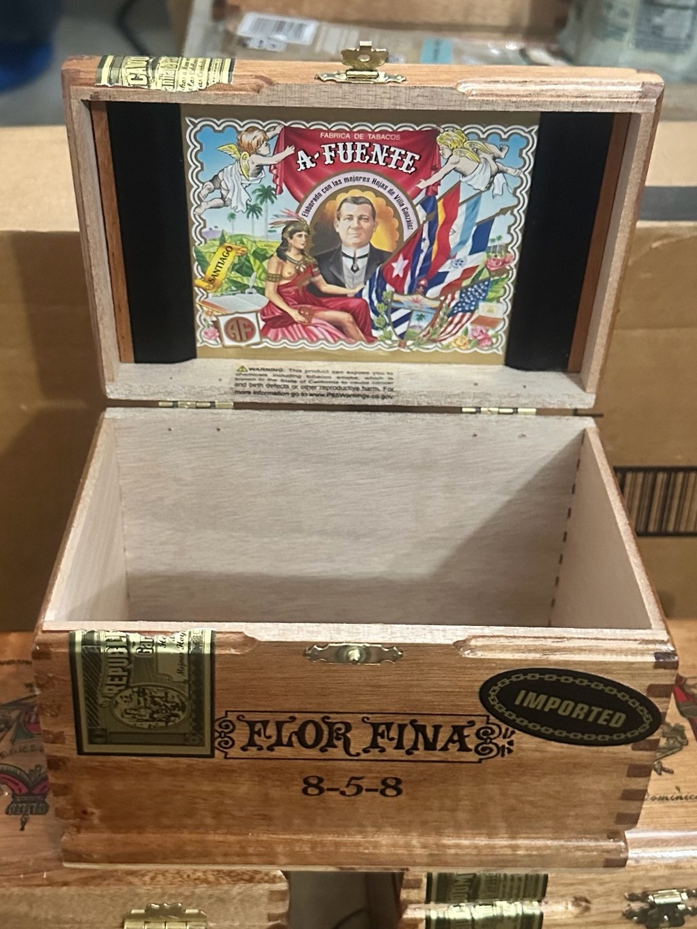 2 Cigar boxes - Picture 2 of 3